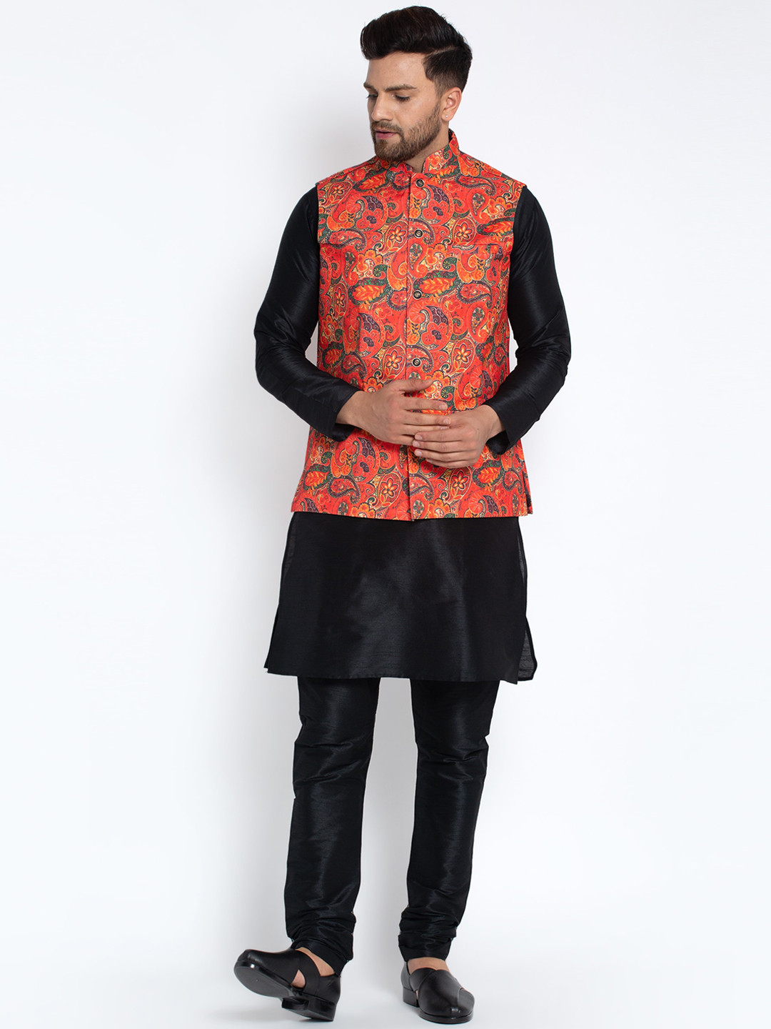 

Benstoke Men Black Dupion Silk Kurta with Pyjamas