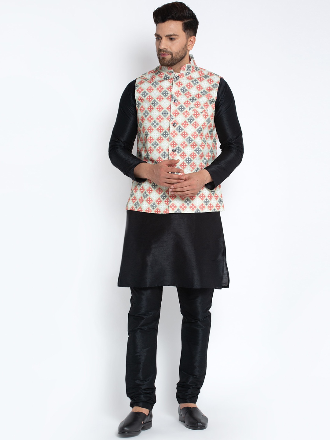 

Benstoke Men Black Floral Dupion Silk Kurta with Pyjamas