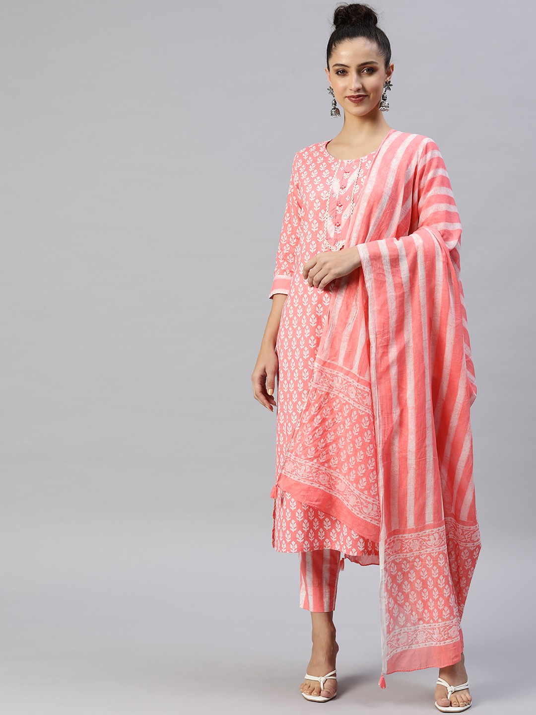 

Readiprint Fashions Women Pink Ethnic Motifs Printed Pure Cotton Kurta with Trousers & With Dupatta