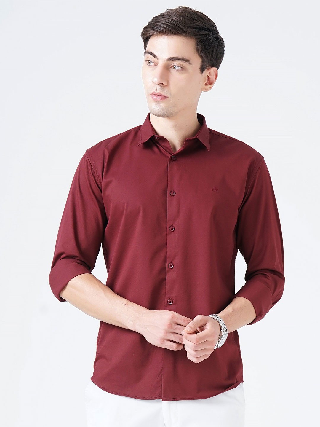 

SORATIA Men Maroon Solid Cotton Slim Fit Casual Shirt