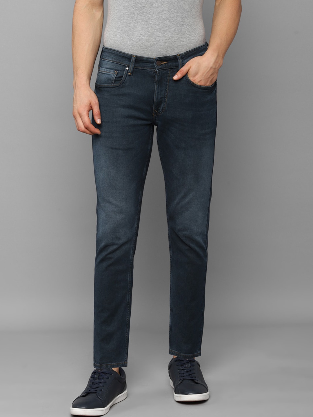 

Louis Philippe Jeans Men Navy Blue Slim Fit Light Fade Jeans