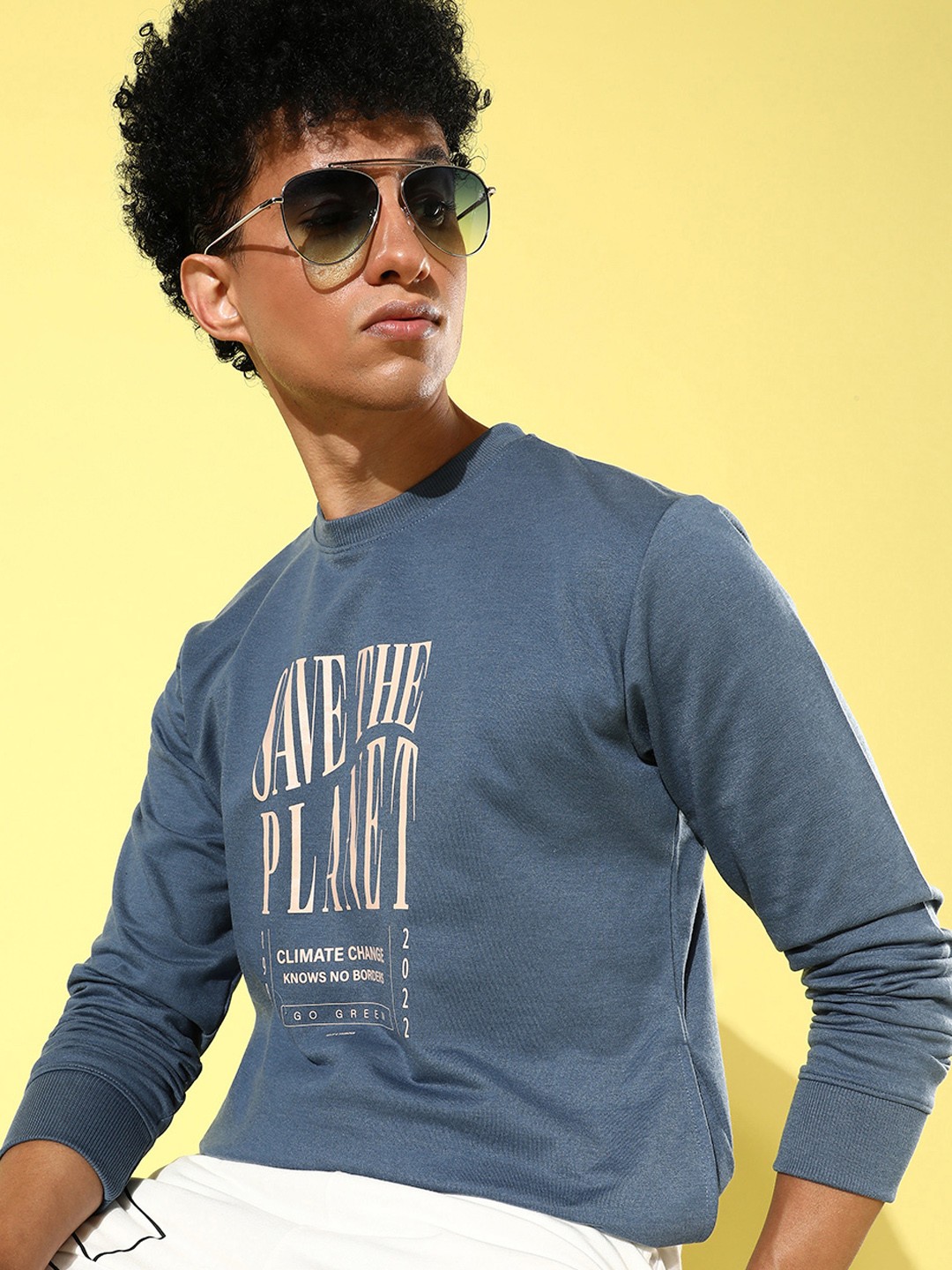 

M&H Easy Men Blue Printed Sweatshirt