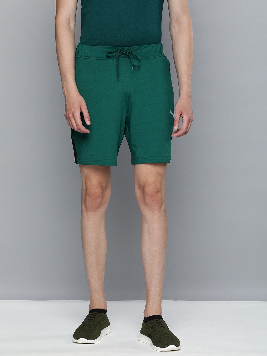 

one8 x PUMA Men Green Solid Training Shorts