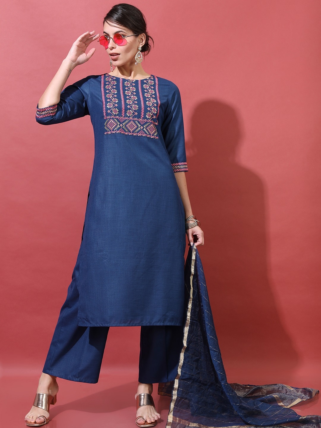 

Vishudh Women Teal Ethnic Motifs Yoke Design Kurta with Palazzos & With Dupatta