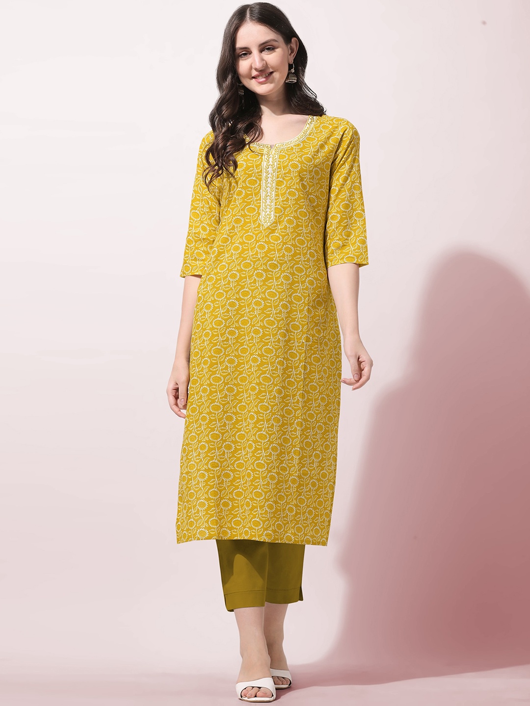 

MIRCHI FASHION Women Plus Size Mustard Yellow Floral Printed Kurta