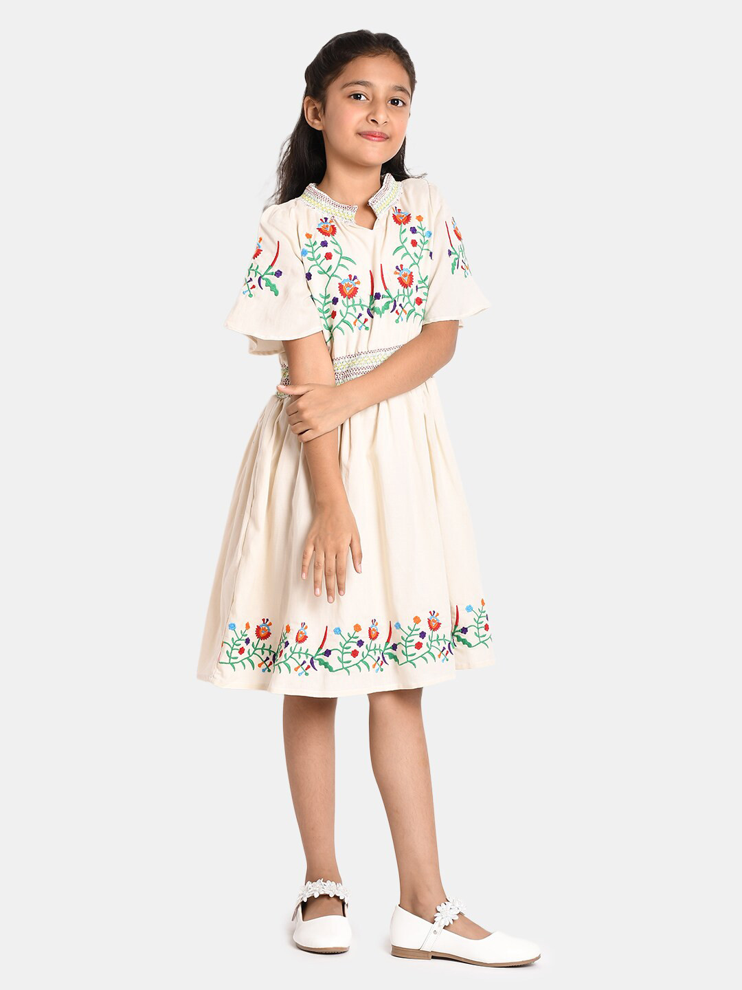 

Bella Moda Girls Off White & Green Floral Ethnic Dress