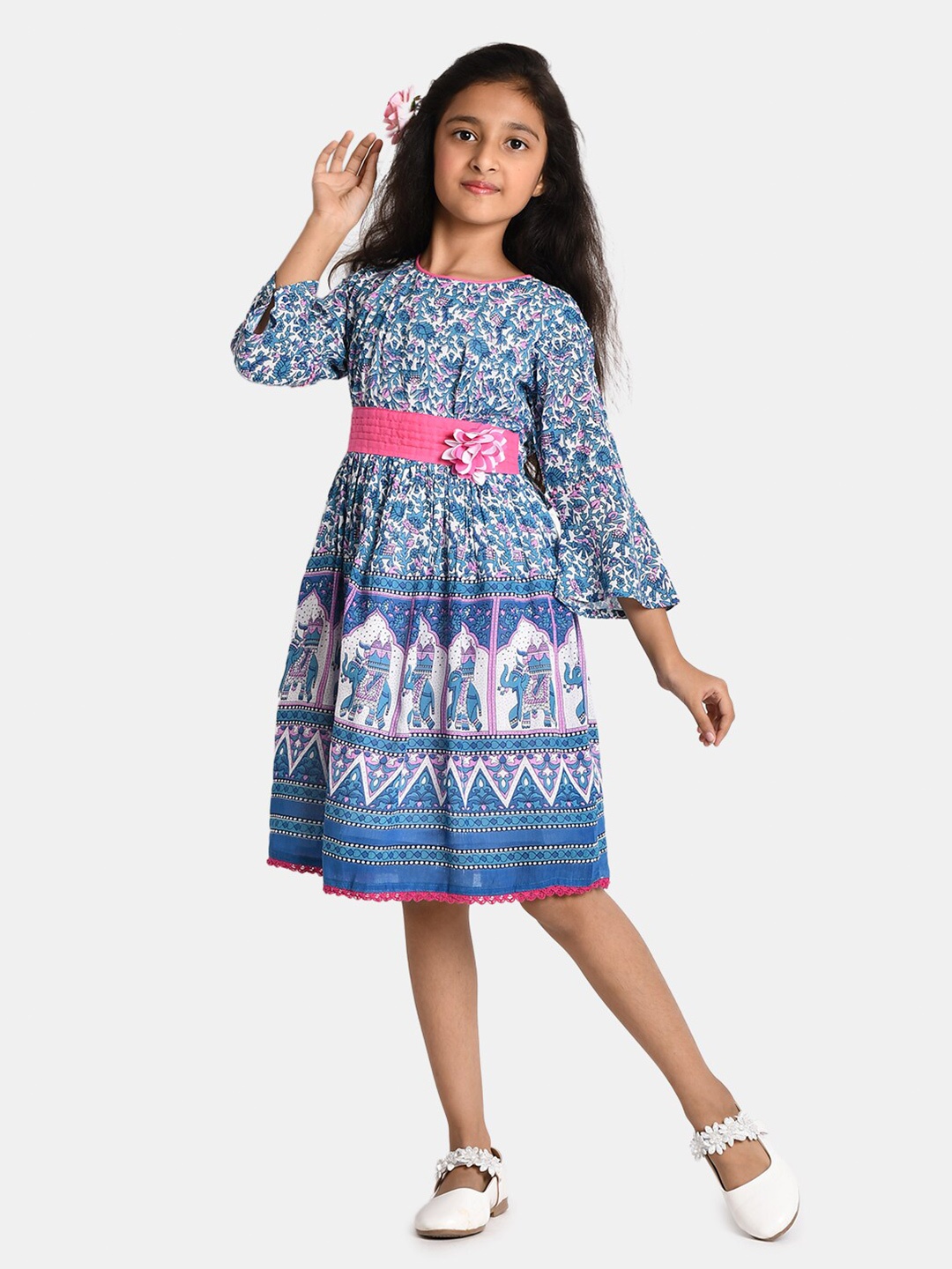 

Bella Moda Green & medieval blue Ethnic Motifs Ethnic Dress