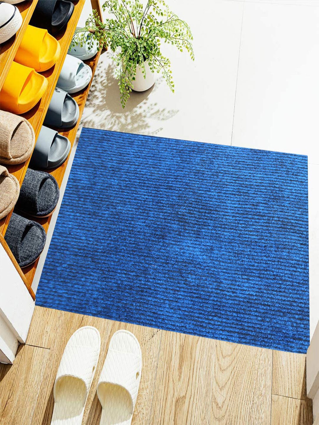 

LUXEHOME INTERNATIONAL Blue Solid Anti-Skid Doormats