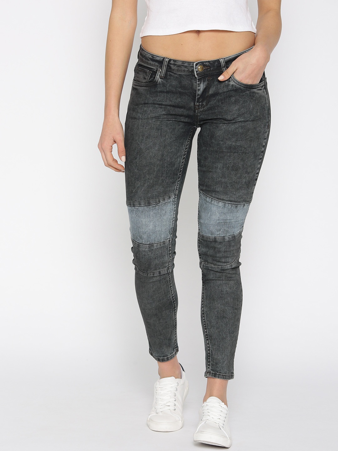 

Ed Hardy Women Black Super Skinny Fit Low-Rise Clean Look Stretchable Jeans