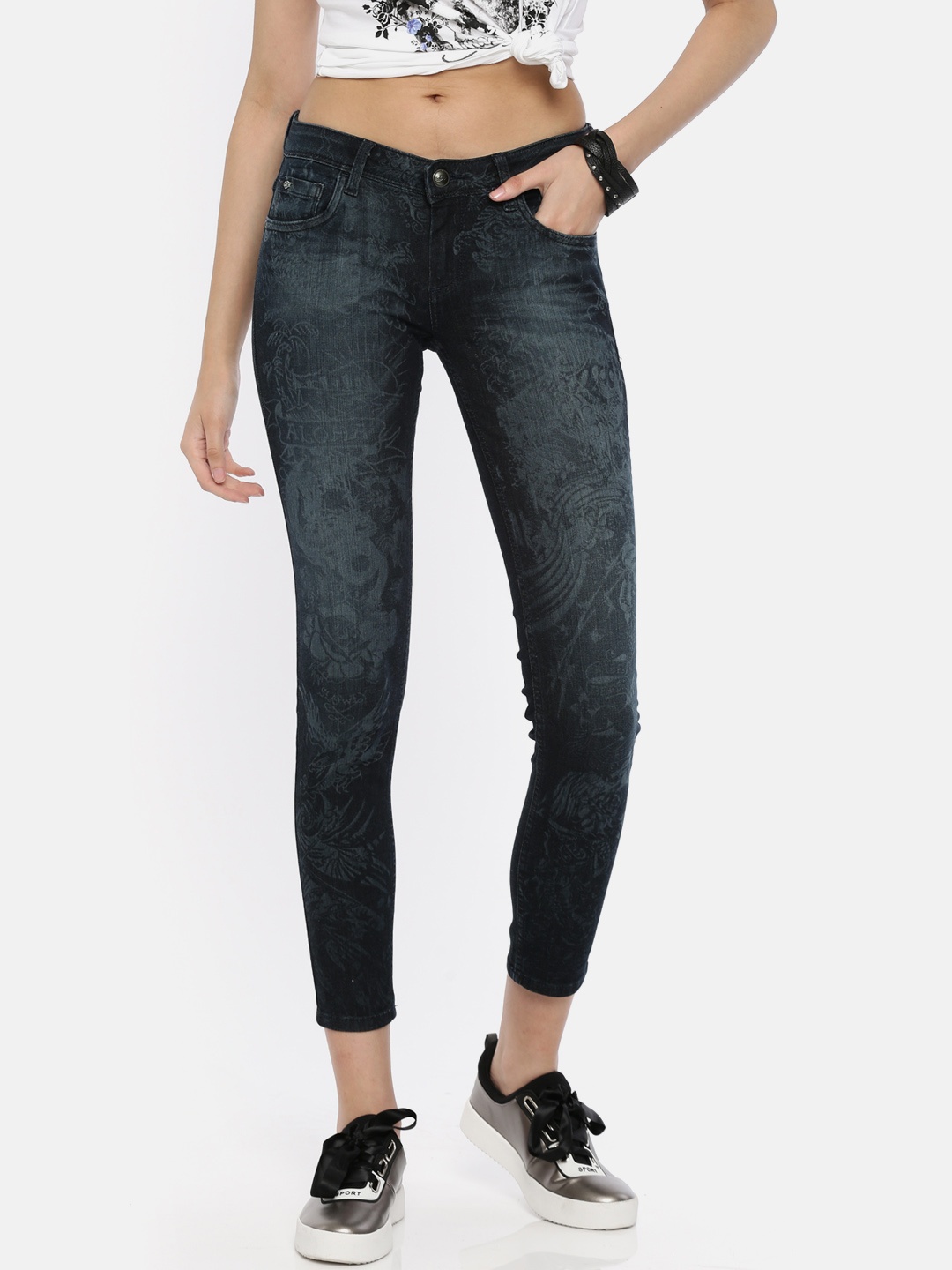 

Ed Hardy Women Blue Super Skinny Fit Mid-Rise Clean Look Stretchable Cropped Jeans