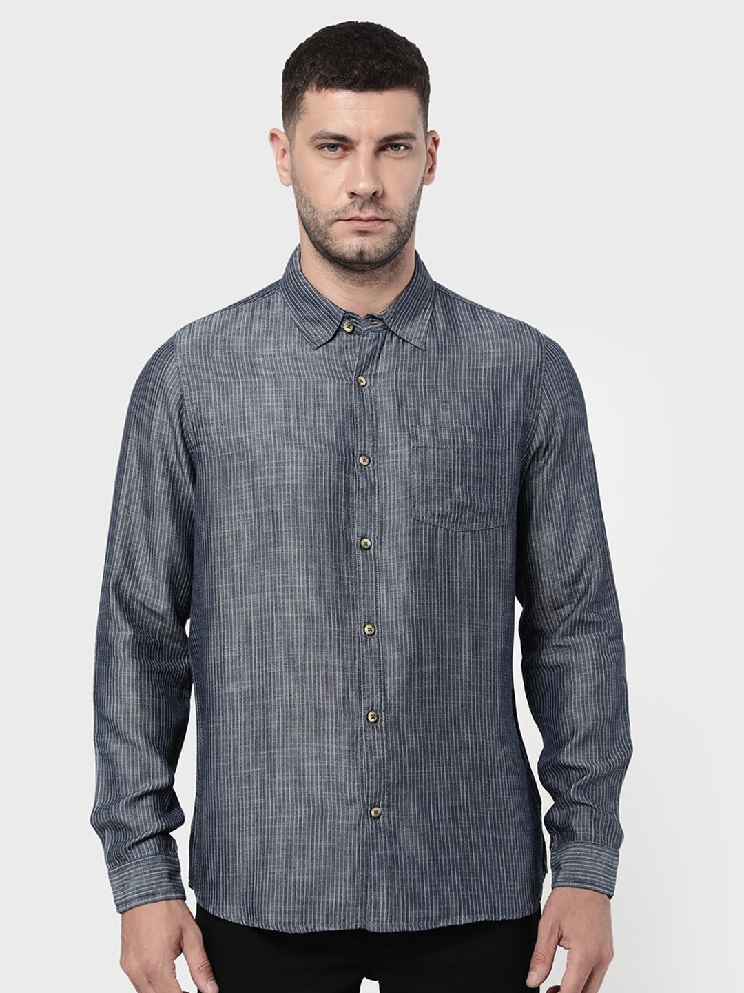 

R&B Men Blue Cotton Classic Casual Shirt