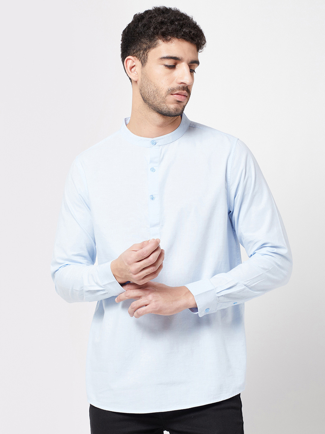 

R&B Men Blue Classic Slim Fit Casual Shirt