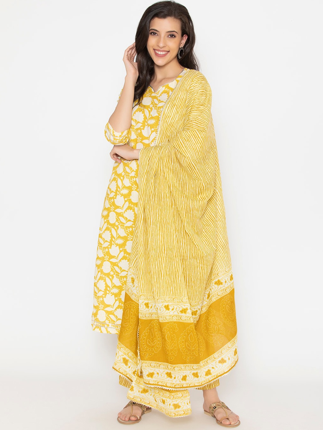 

SAABHI Women Yellow Floral Printed Pure Cotton Kurta with Trousers & Dupatta