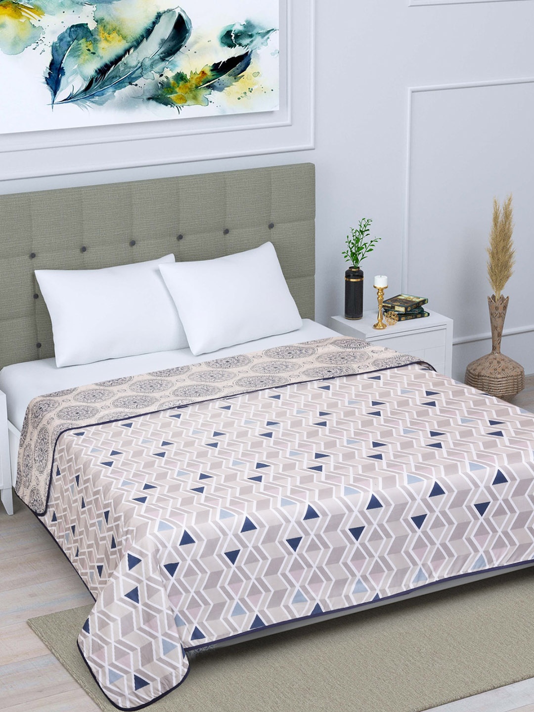 

ROMEE Beige&White Geometric, Mandala Printed AC Room 300 GSM Double Bed Reversilbe Dohar