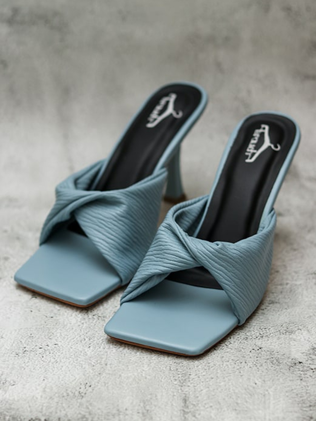 

Brauch Women Blue Cross Patterned Peep Toes Sandals