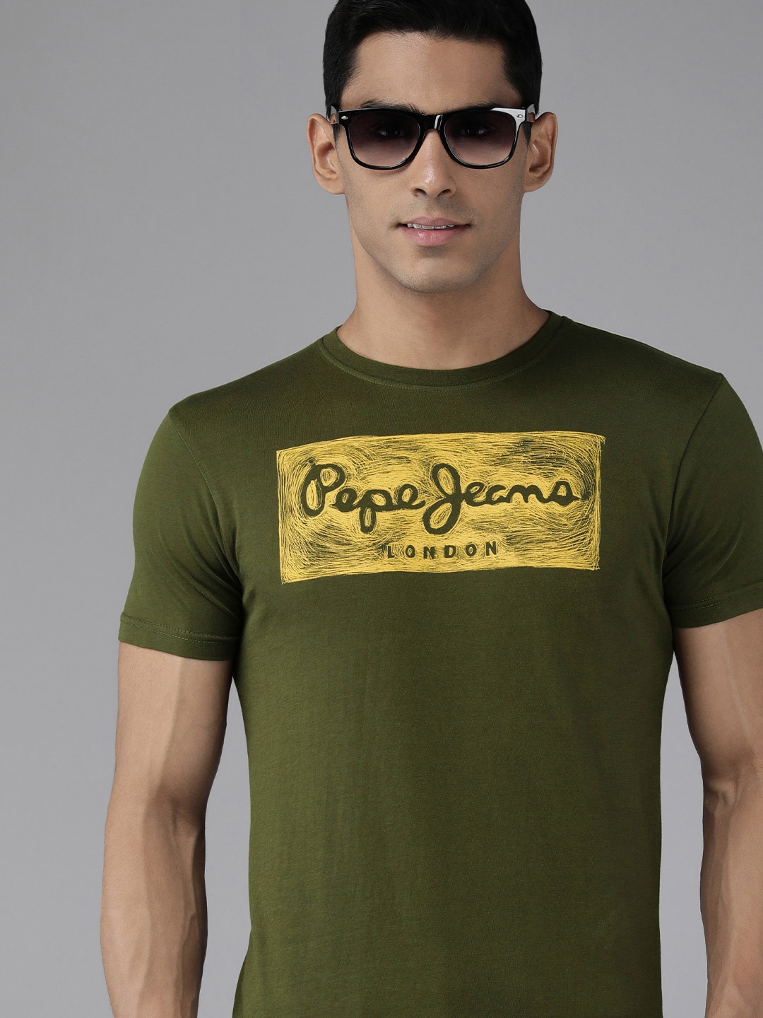 

Pepe Jeans Men Olive Green Typography Printed Slim Fit T-shirt