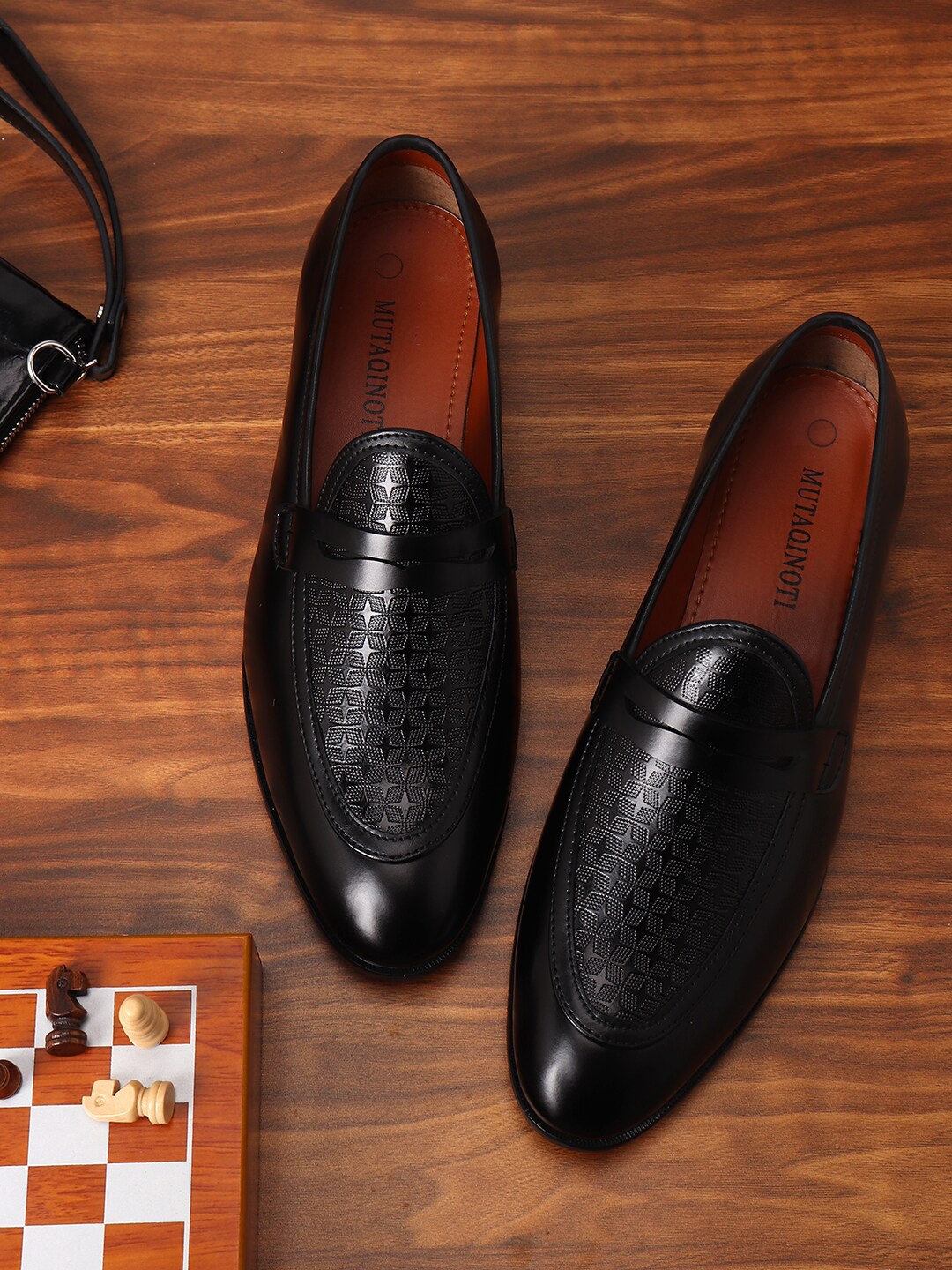 

MUTAQINOTI Men Black Textured Formal Loafer Shoes