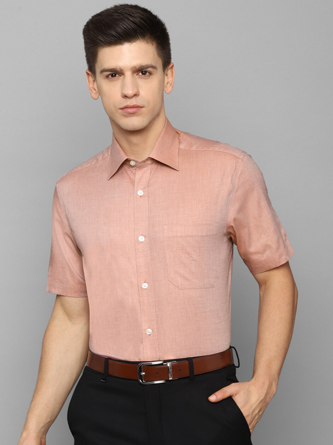 

Louis Philippe Men Beige Solid Regular Fit Formal Shirt