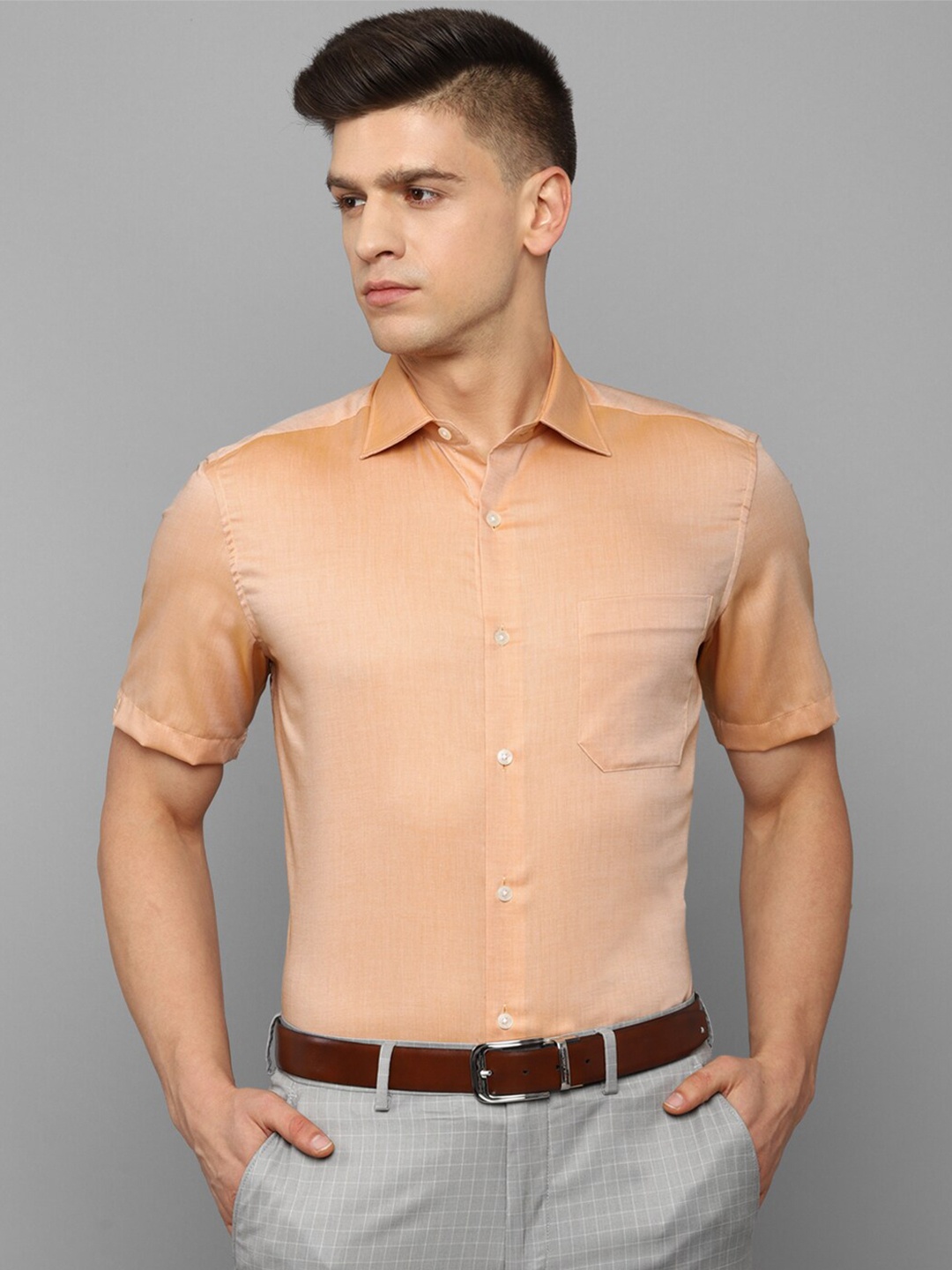 

Louis Philippe Men Beige Solid Regular Fit Formal Shirt