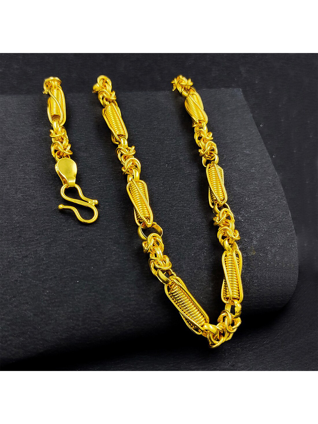 

Saizen Men Gold-Plated Brass Chain