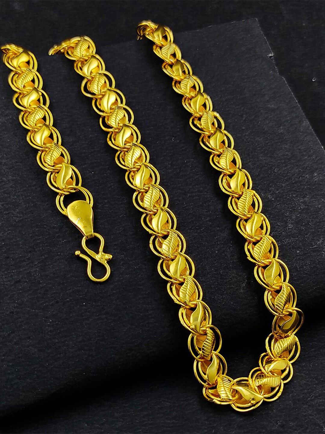 

Saizen Men Gold-Plated Brass Gold-Plated Chain