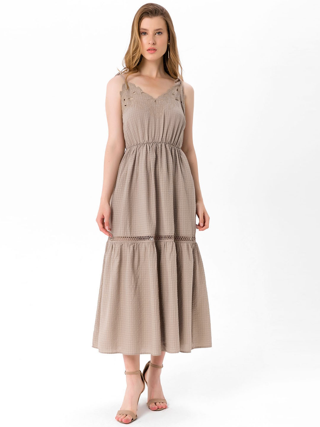 

bebe PLUS Beige Checked A-Line Maxi Dress