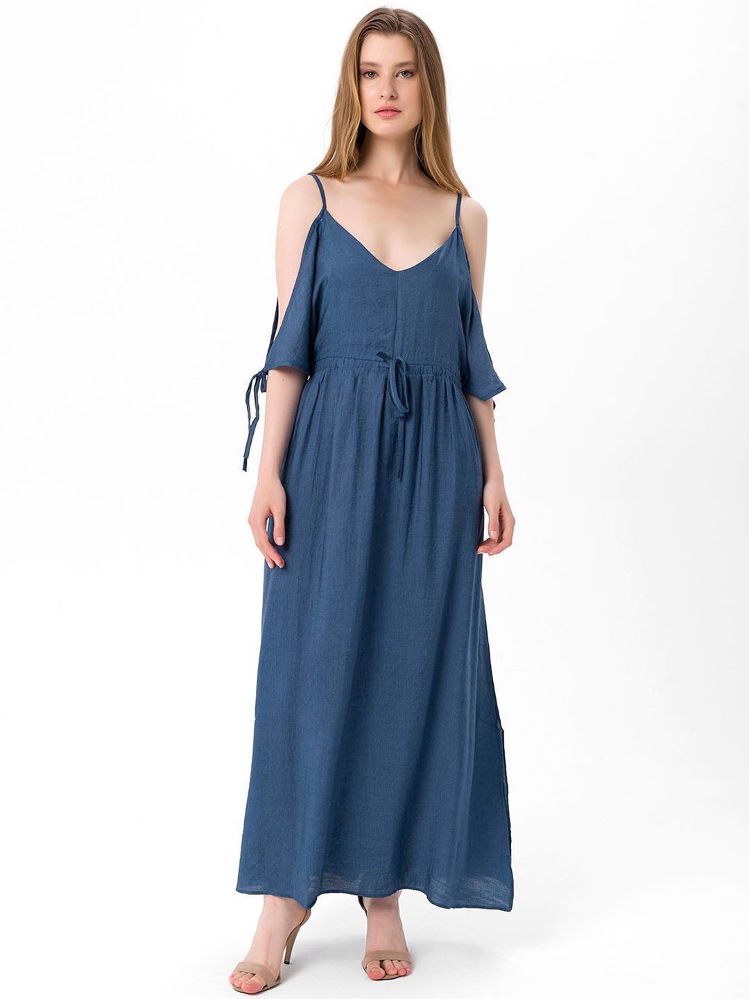 

bebe PLUS Blue Solid Tie-up Detail Maxi Dress