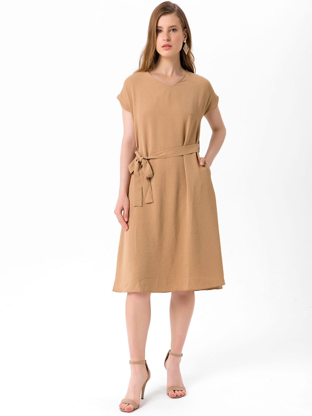

bebe PLUS Brown Solid A-Line Midi Dress Comes with a Belt