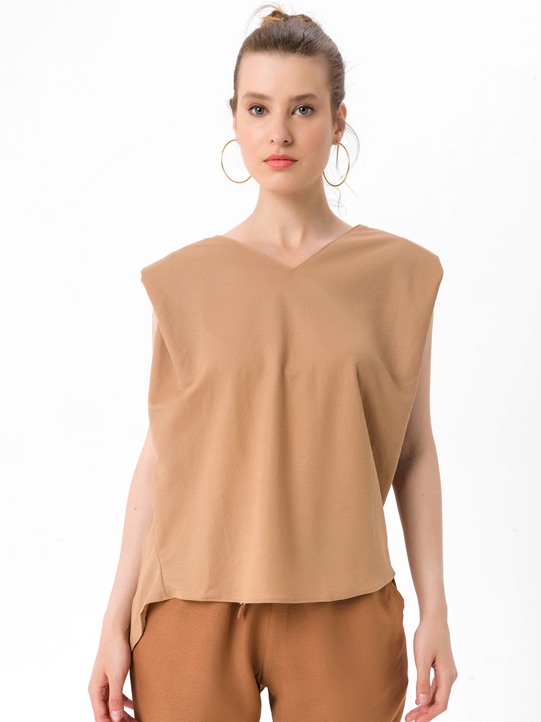 

bebe PLUS Women Camel Brown Solid Knitted Cap Sleeves Top