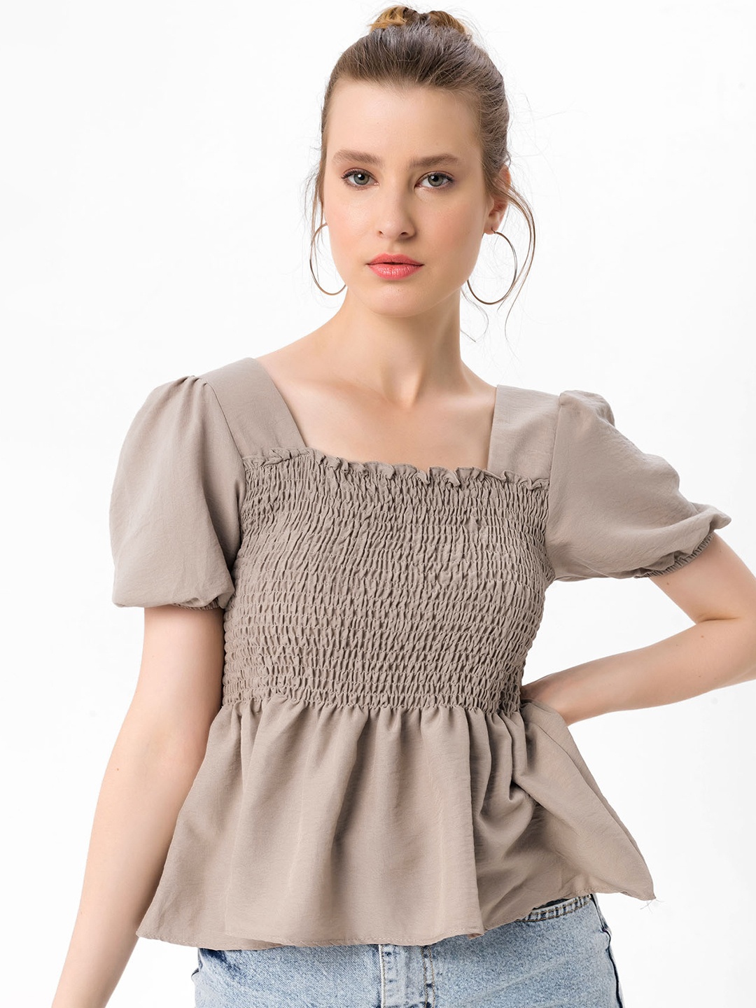 

bebe PLUS Brown Square Neck Smocked Detail Top