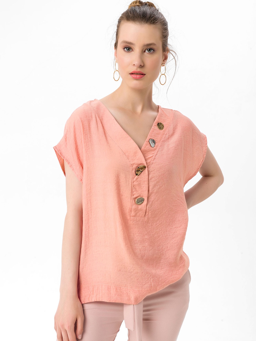 

bebe PLUS Peach-Coloured Solid Extended Sleeves Top