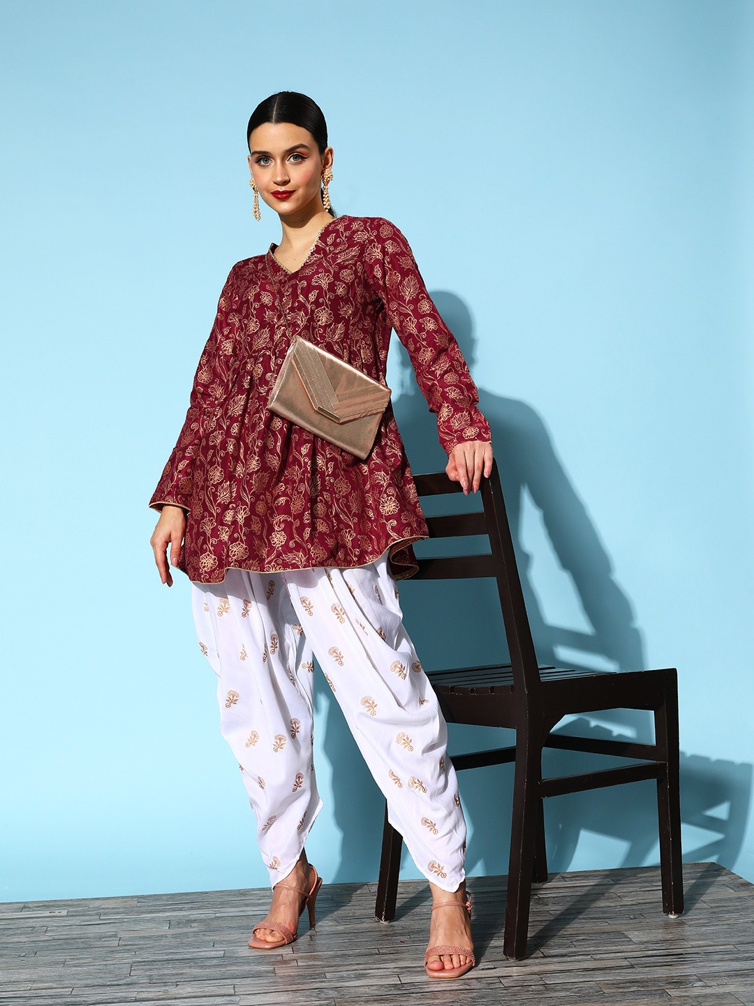 

HERE&NOW Women Ethnic Motifs Pure Cotton New Neckline Kurta Set, Maroon