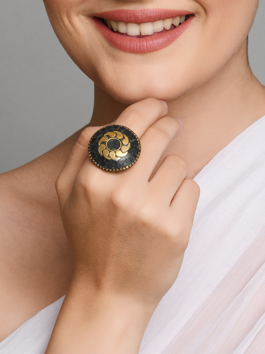 

Fida Gold-Plated Black Meenakari Finger Ring