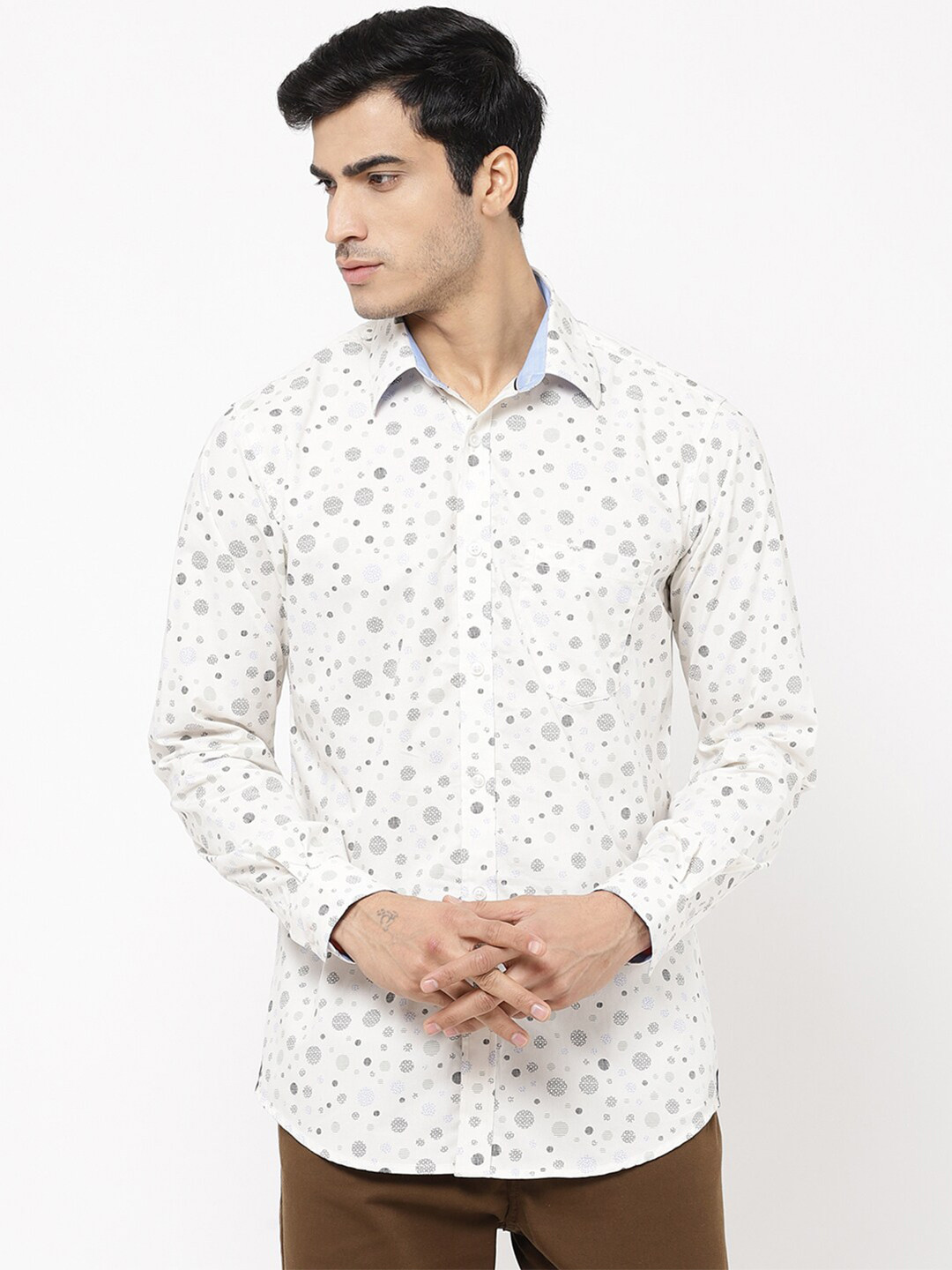 

STROP Men White Printed Casual Shirt