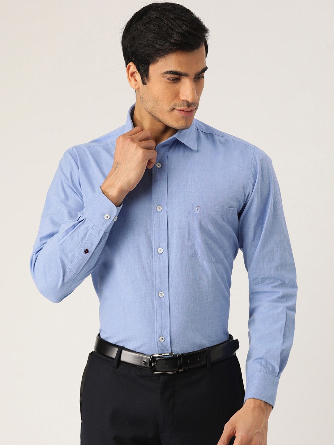 

STROP Men Blue solid Formal Shirt