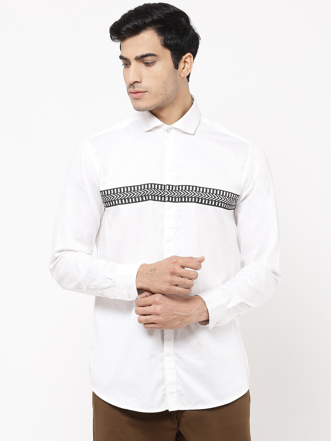 

STROP Men White Solid Casual Shirt