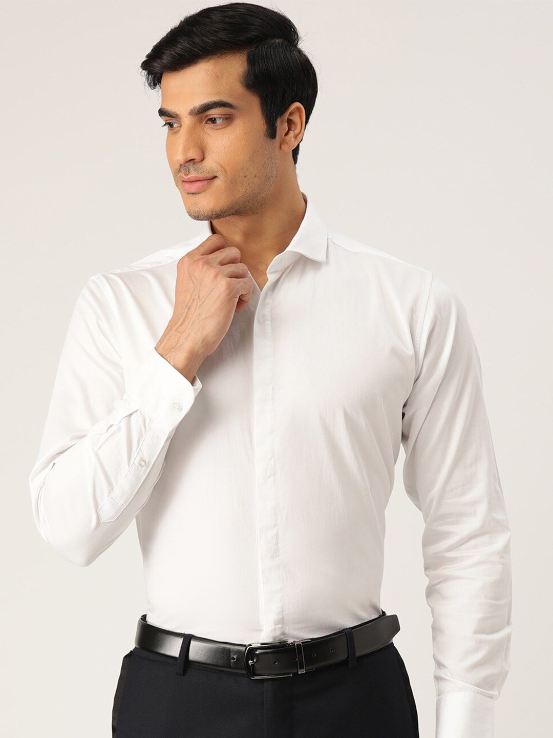 

STROP Men White Slim Fit Cotton Long Sleeves Formal Shirt