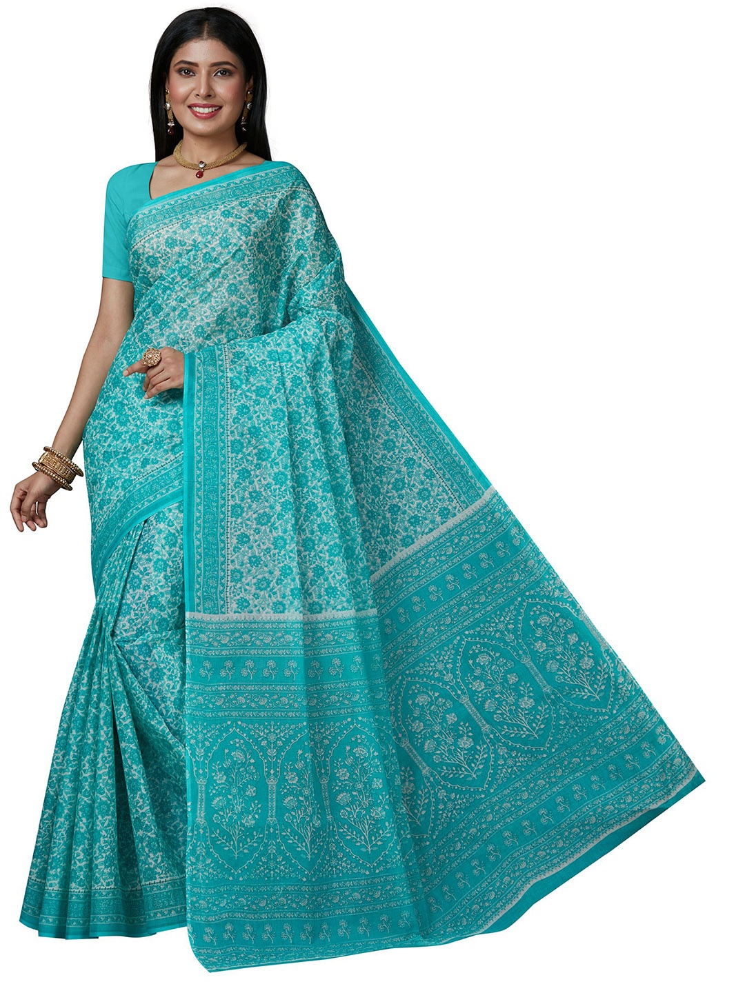 

SHANVIKA Green & Cream-Coloured Ethnic Motifs Pure Cotton Block Print Saree