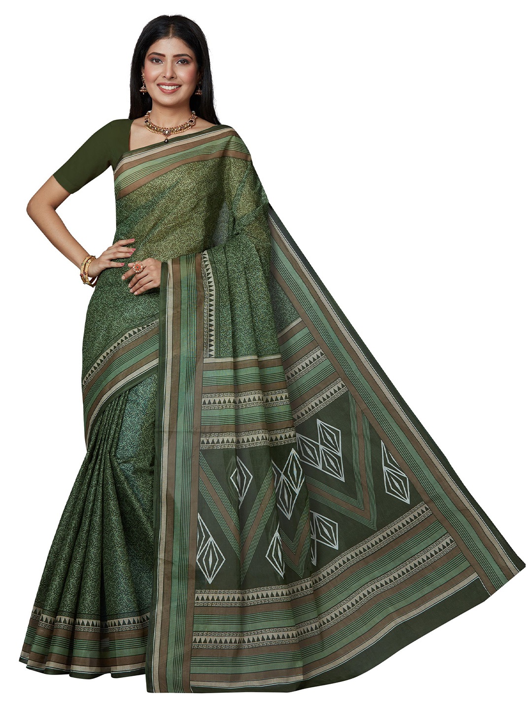 

SHANVIKA Green & Black Floral Pure Cotton Block Print Saree