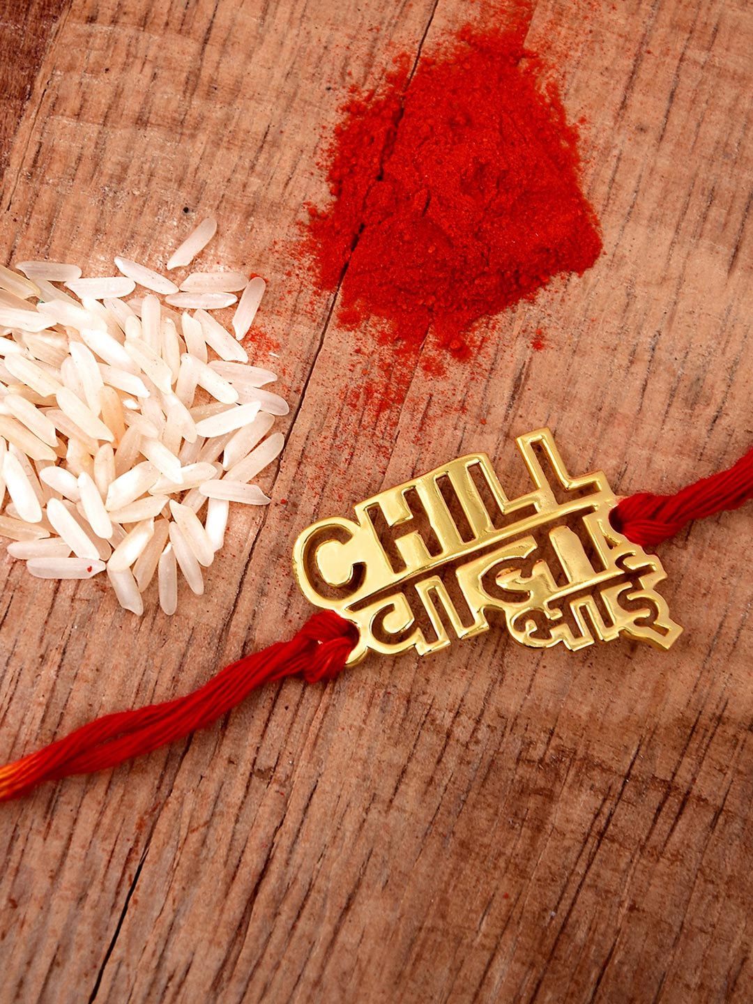 

Tistabene Men Gold-Toned & Red Thread Rakhi