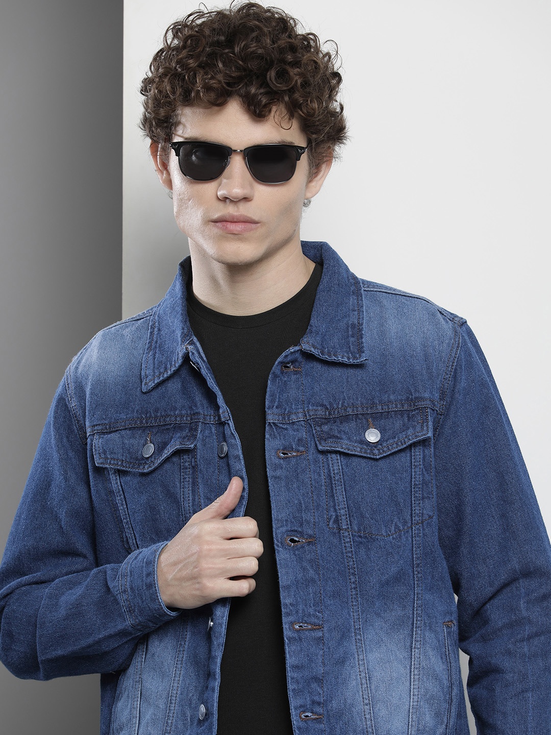 

The Indian Garage Co Men Blue Cotton Washed Denim Jacket
