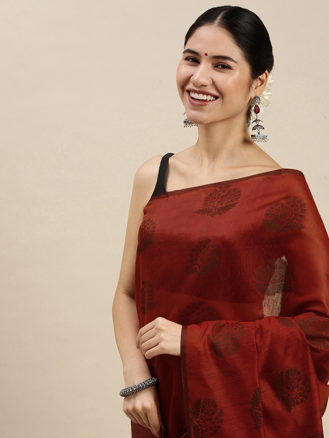 

Lookslady Maroon Ethnic Motifs Zari Kanjeevaram Saree