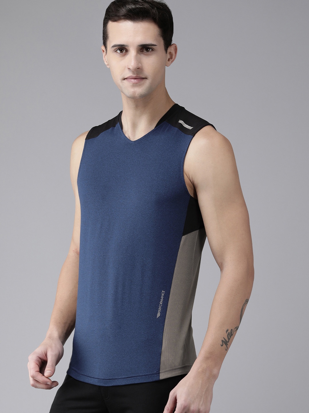 

Van Heusen Swift Dry High Stretch Active Vest, Navy blue