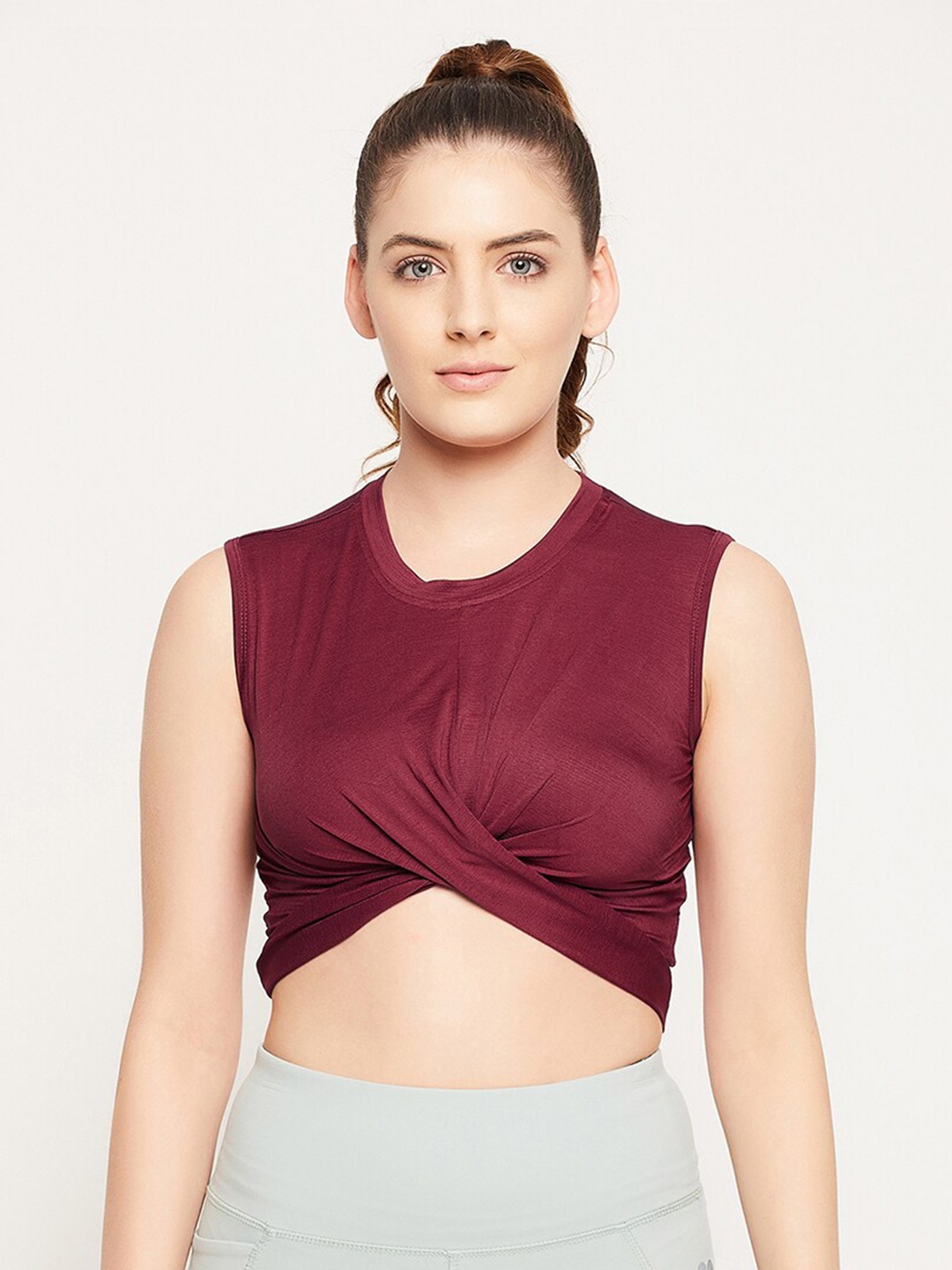 

Clovia Solid Front Knot Comfort-Fit Active Crop Top, Maroon