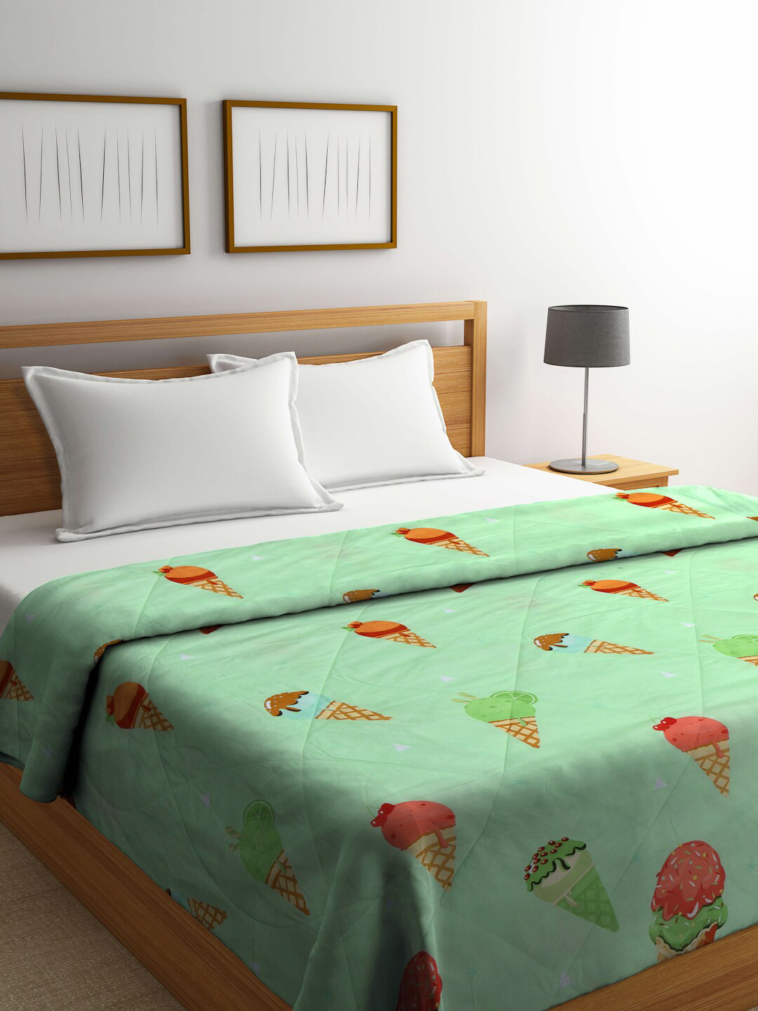 

KLOTTHE Kids Green & Orange AC Room 350 GSM Double Bed Comforter