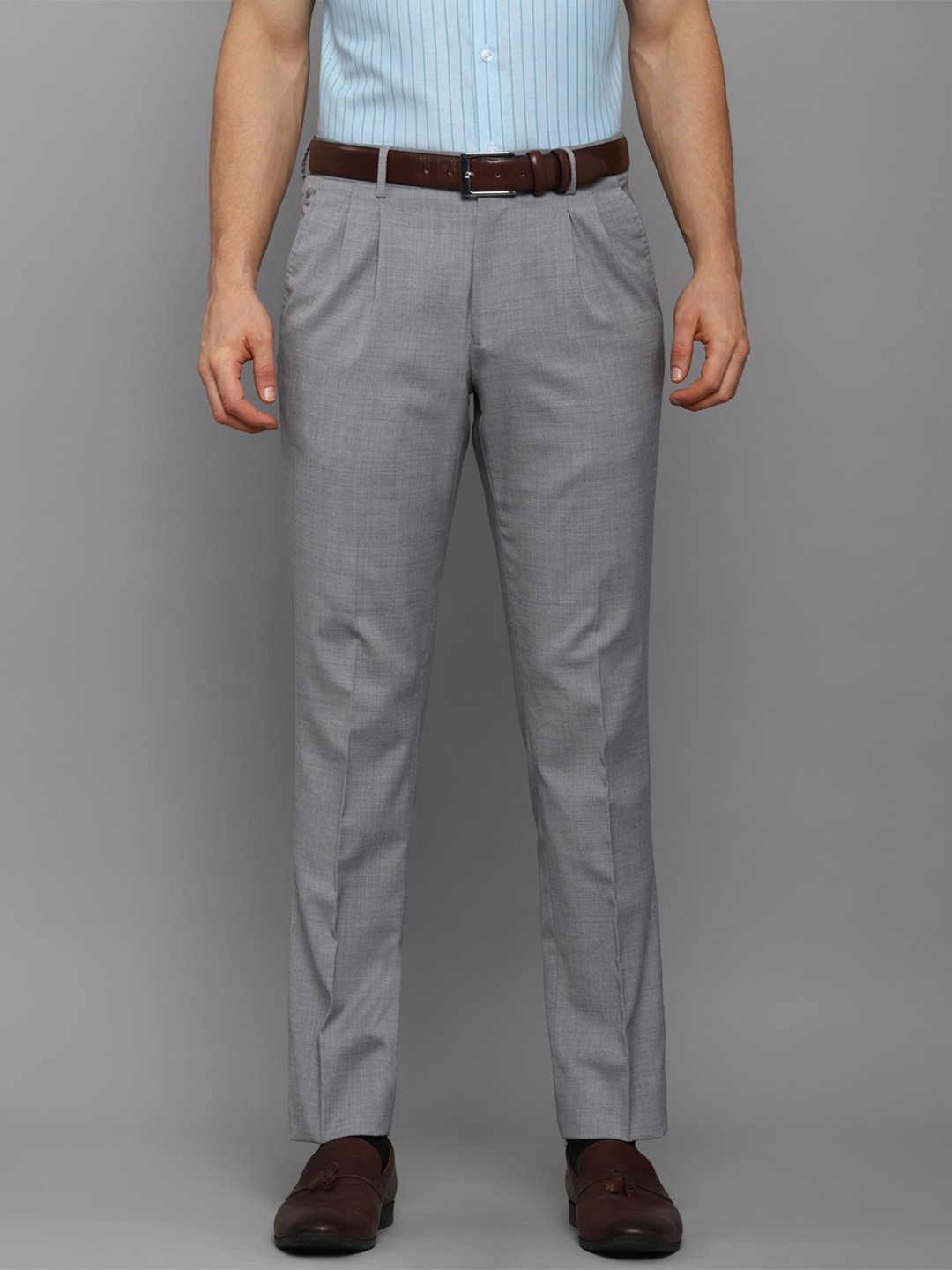 

Louis Philippe Men Grey Textured Pleated Formal Trousers
