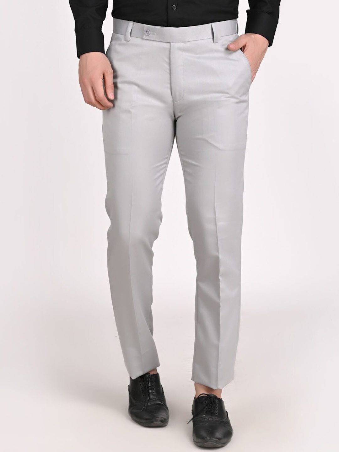 

TAHVO Men Grey Comfort Trousers