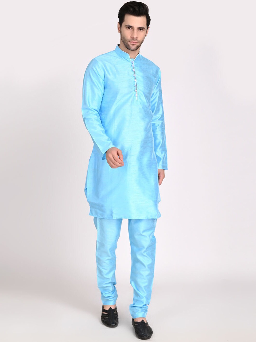 

TAHVO Men Blue Striped Dupion Silk Kurta with Trousers