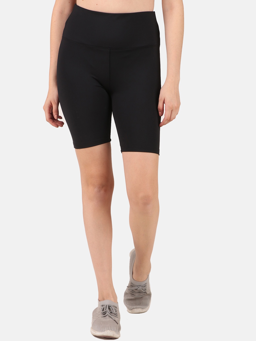 

FITINC Women Black Skinny Fit High-Rise Training or Gym Sports Shorts with Antimicrobial Technology