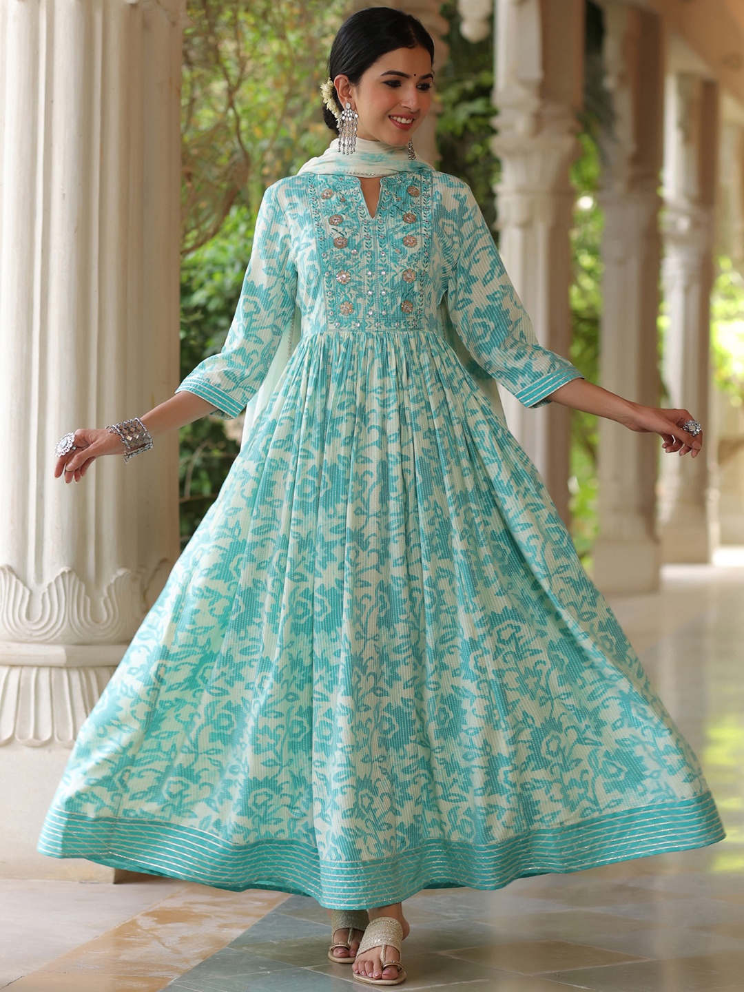 

PIROH Women Blue & Off White Floral Ethnic Maxi Flared Gown with Mulmul Dupatta
